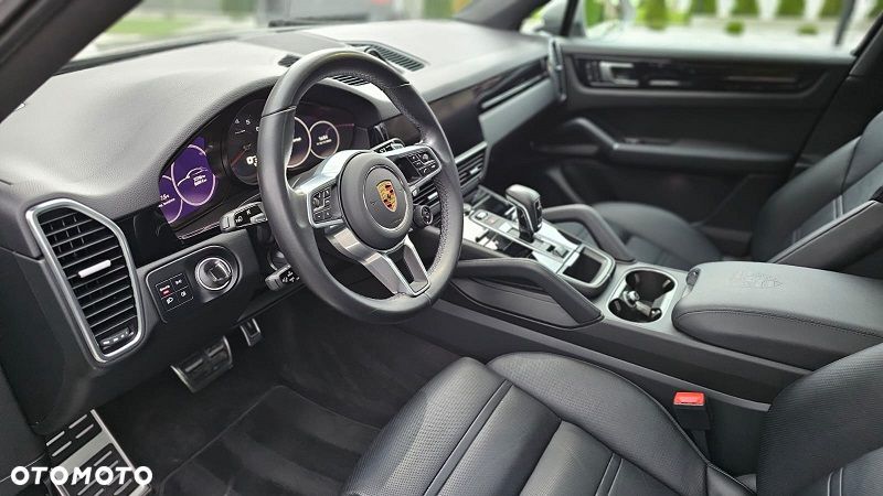 Porsche Cayenne - 23