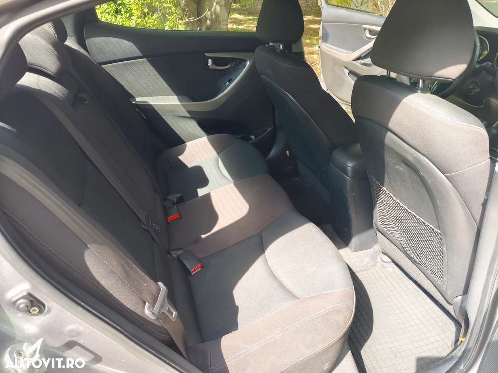 Hyundai Elantra 1.6 MPi Highway - 13