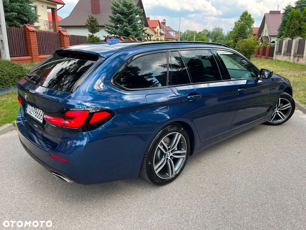 BMW Seria 5 520d M Sport - 4