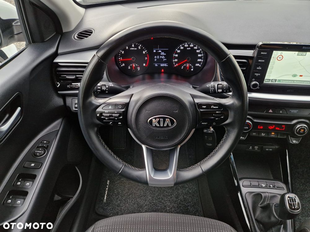 Kia Stonic - 16