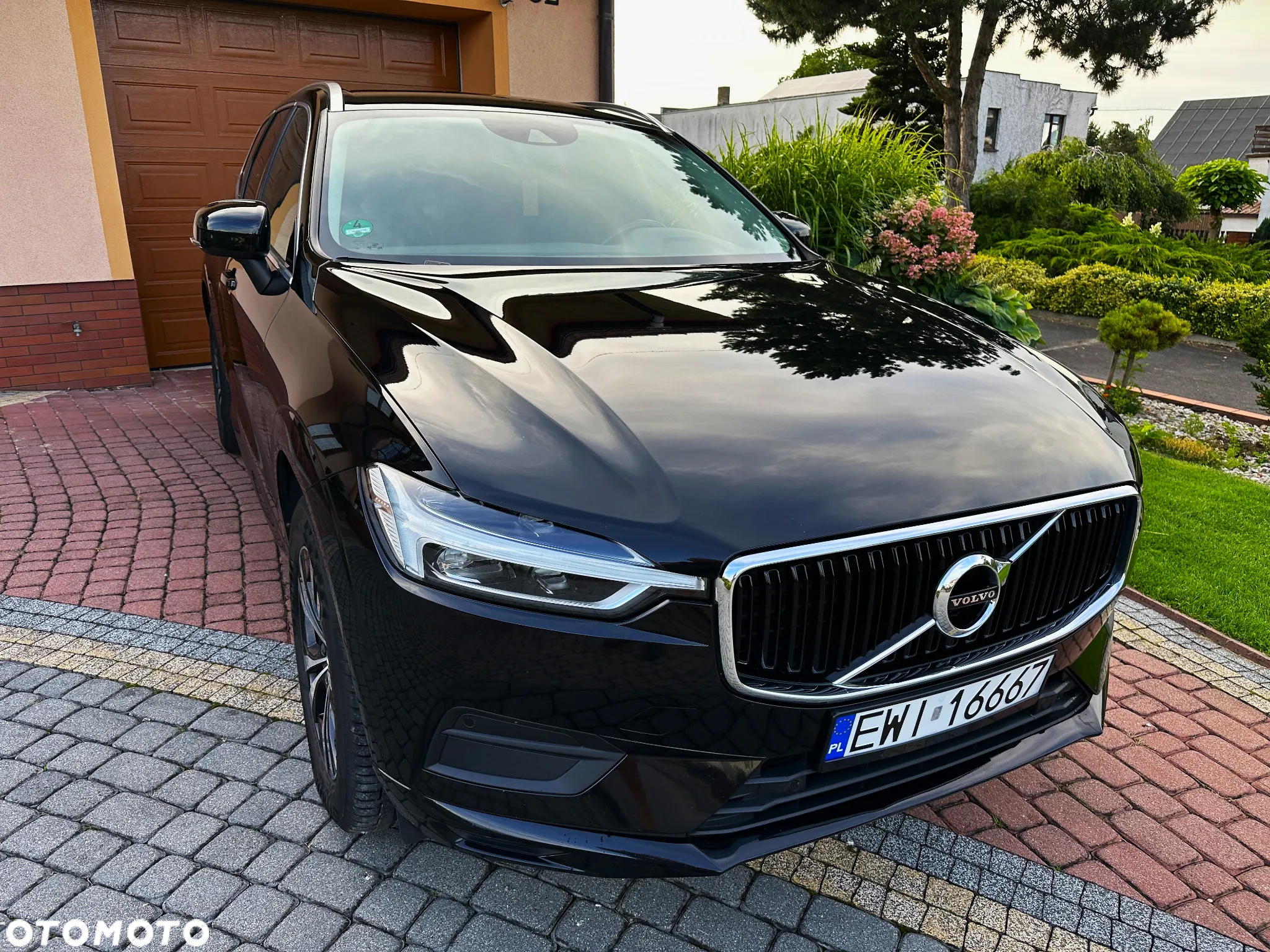 Volvo XC 60 D4 Momentum Pro - 4