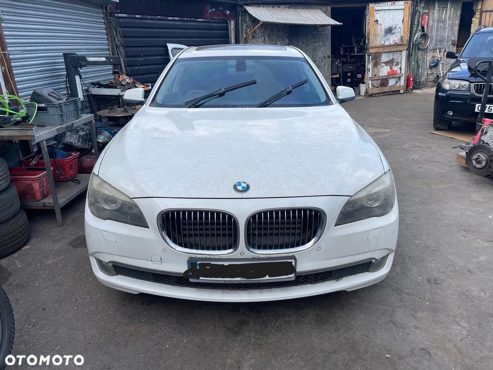 BMW Seria 7 - 8