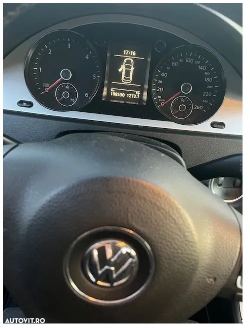 Volkswagen Passat Variant 2.0 TDI Highline - 13