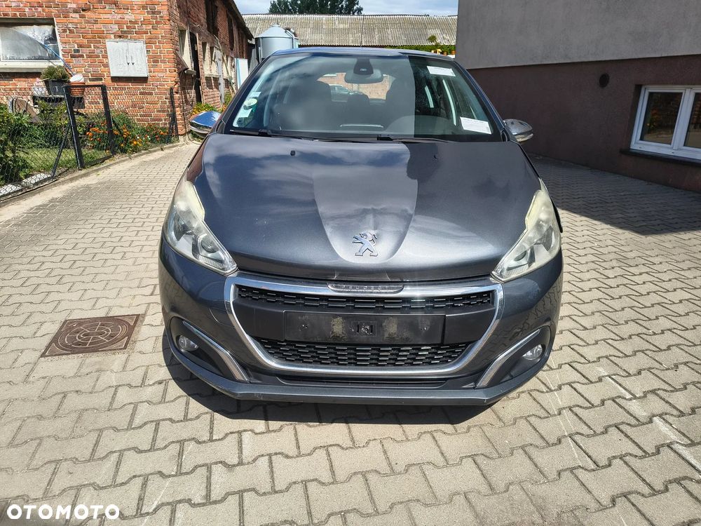 Peugeot 208 - 3