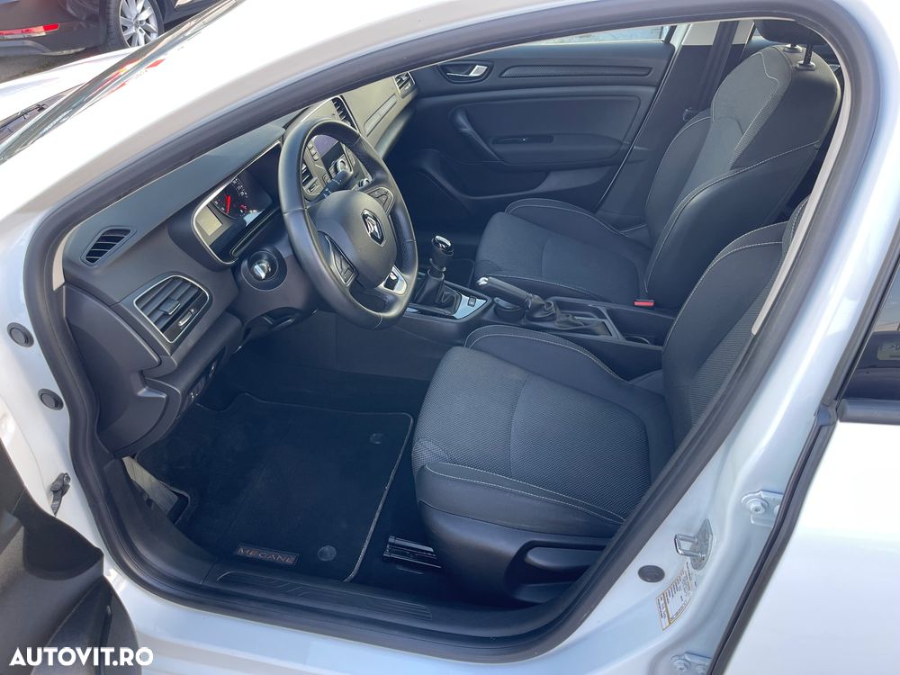Renault Megane Blue dCi 116 Life - 11
