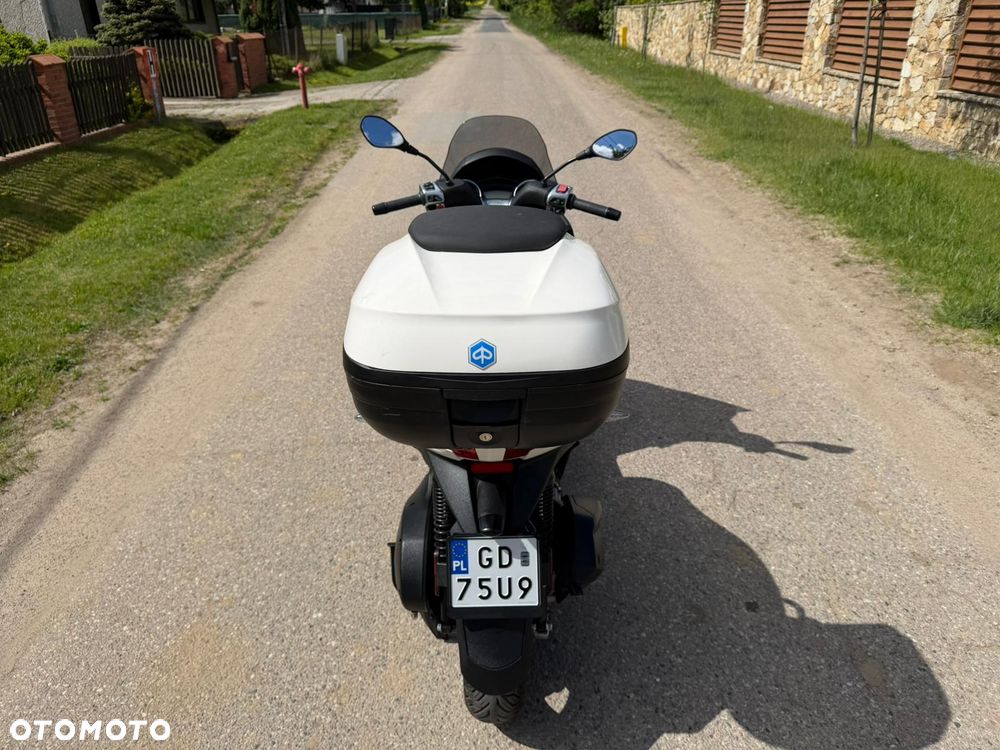 Piaggio MP-3 - 9