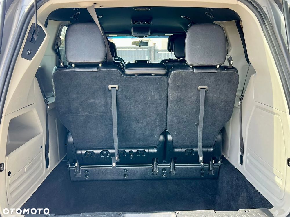 Dodge Grand Caravan - 17
