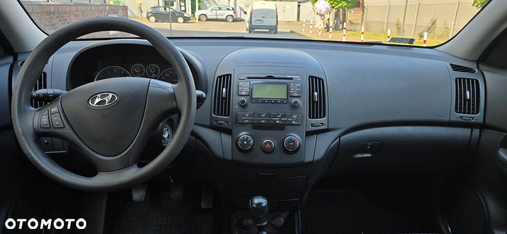 Hyundai i30 1.4 Comfort - 12