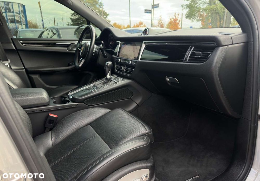 Porsche Macan - 19
