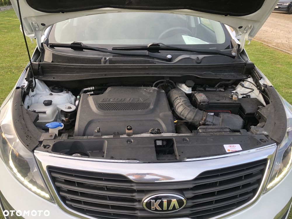 Kia Sportage 2.0 CRDI 4WD Attract - 13