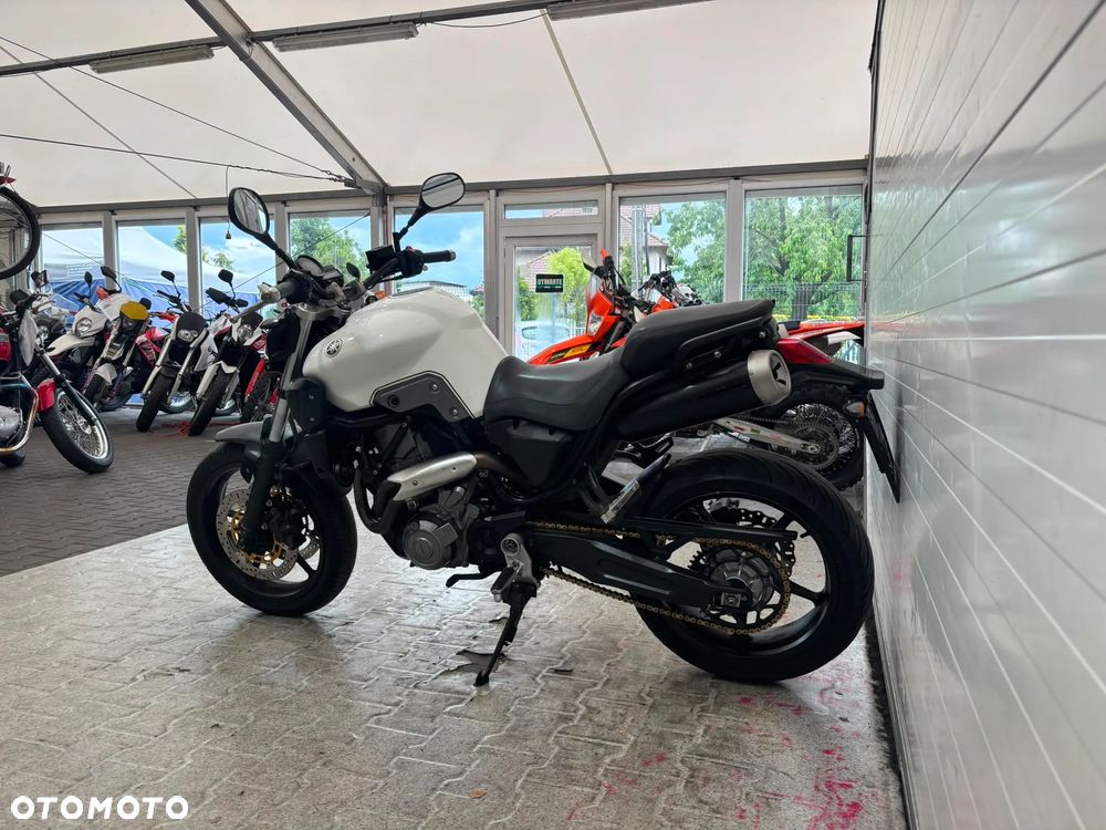 Yamaha MT - 9