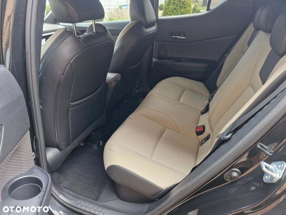 Toyota C-HR 2.0 Hybrid Executive - 22