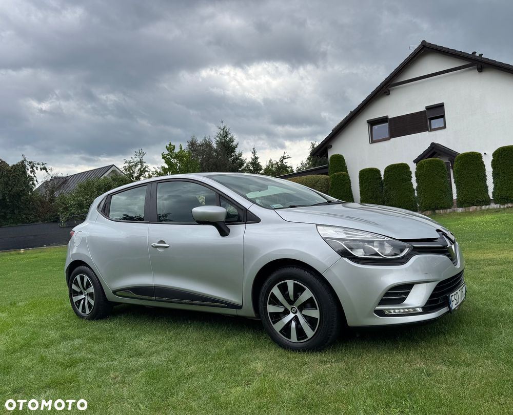 Renault Clio 1.2 16V 75 Life - 7