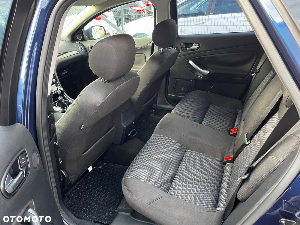 Ford Mondeo 1.8 TDCi Titanium - 21