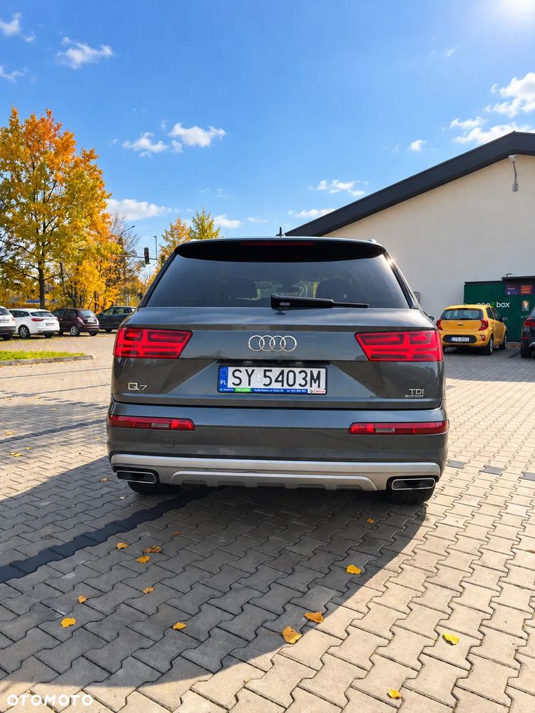 Audi Q7 2016 photo 2