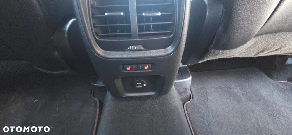 Ford Kuga 2.0 TDCi 4x4 ST-Line - 33