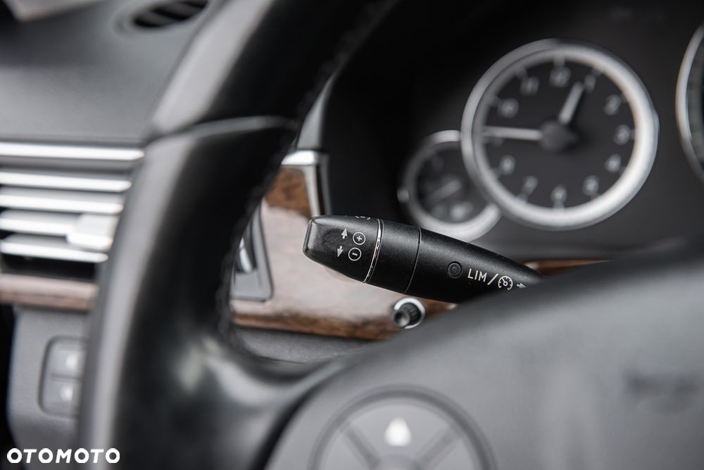 Mercedes-Benz Klasa E - 21