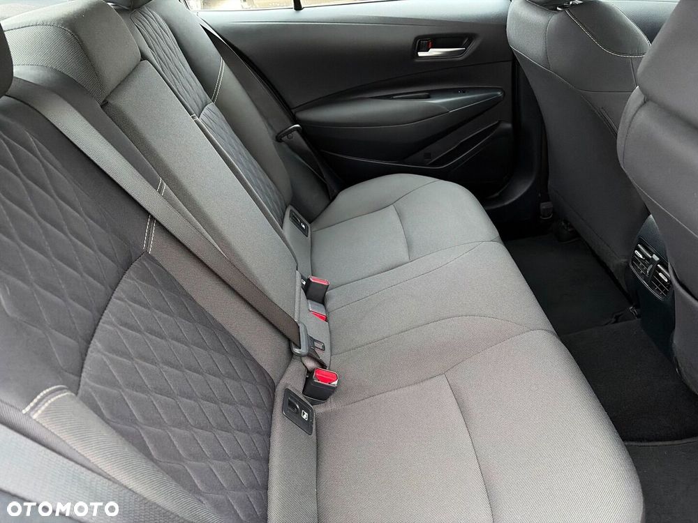 Toyota Corolla - 10