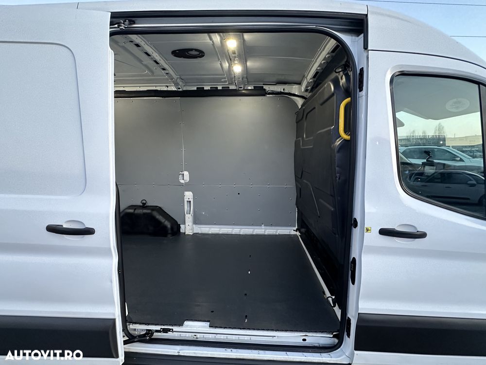 Ford Transit 2.0 TDCI MWB HR DSL - 10