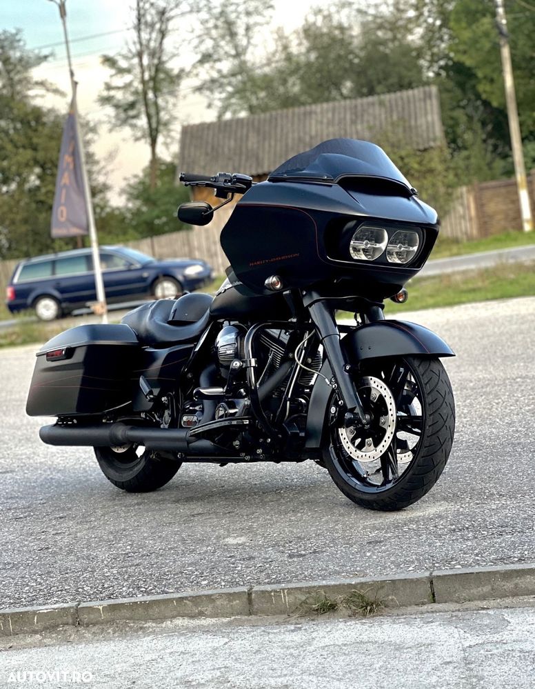 Harley-Davidson Road Glide - 1