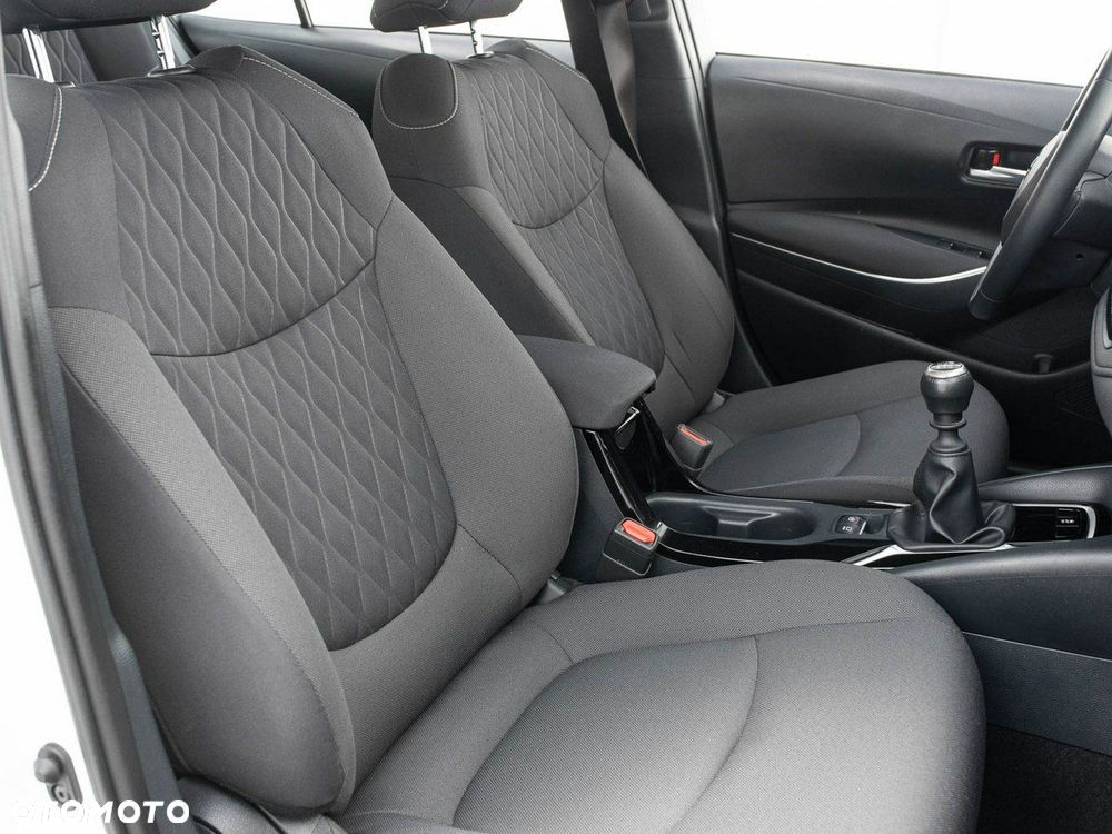 Toyota Corolla 1.5 Comfort - 26
