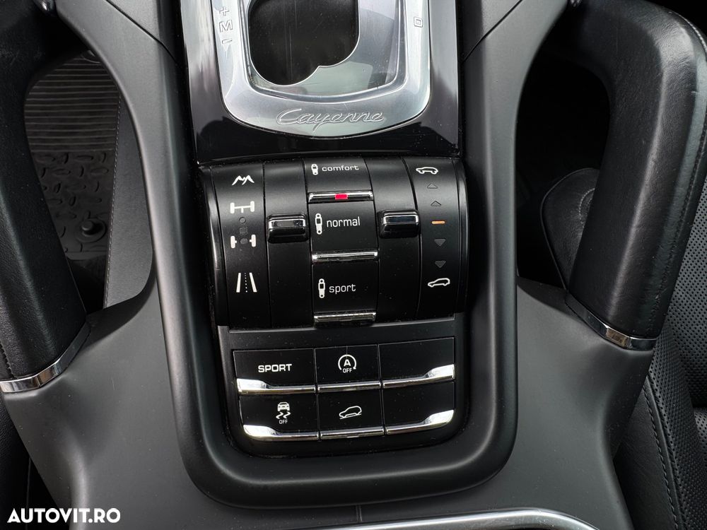 Porsche Cayenne - 15