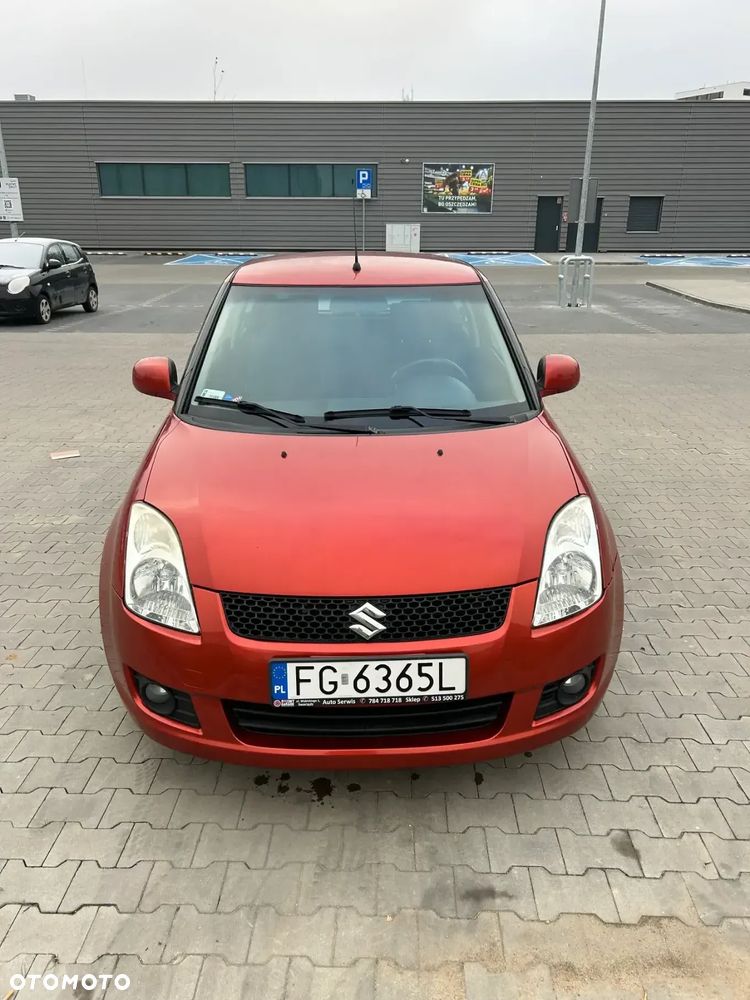 Suzuki Swift - 1