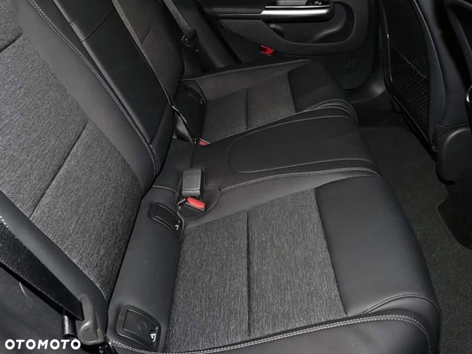 Mercedes-Benz CLA 200 mHEV 8G-DCT - 11