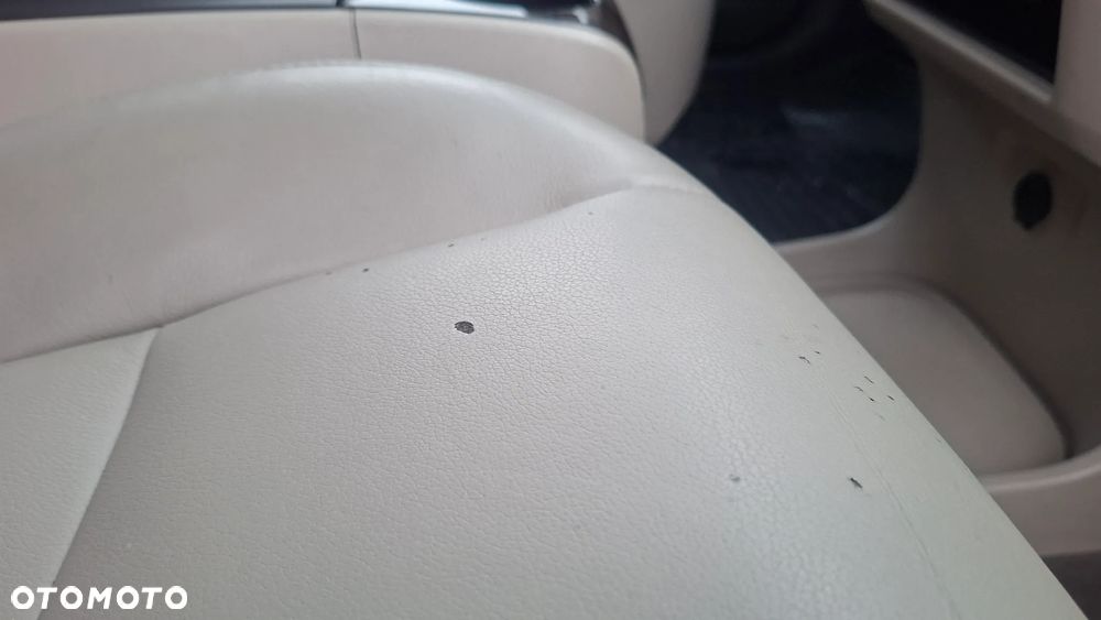 Toyota Sienna 3.5 XLE AWD - 23