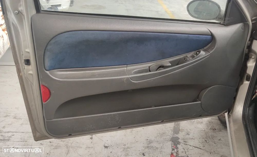 LANCIA Y PARA PEÇAS - 13