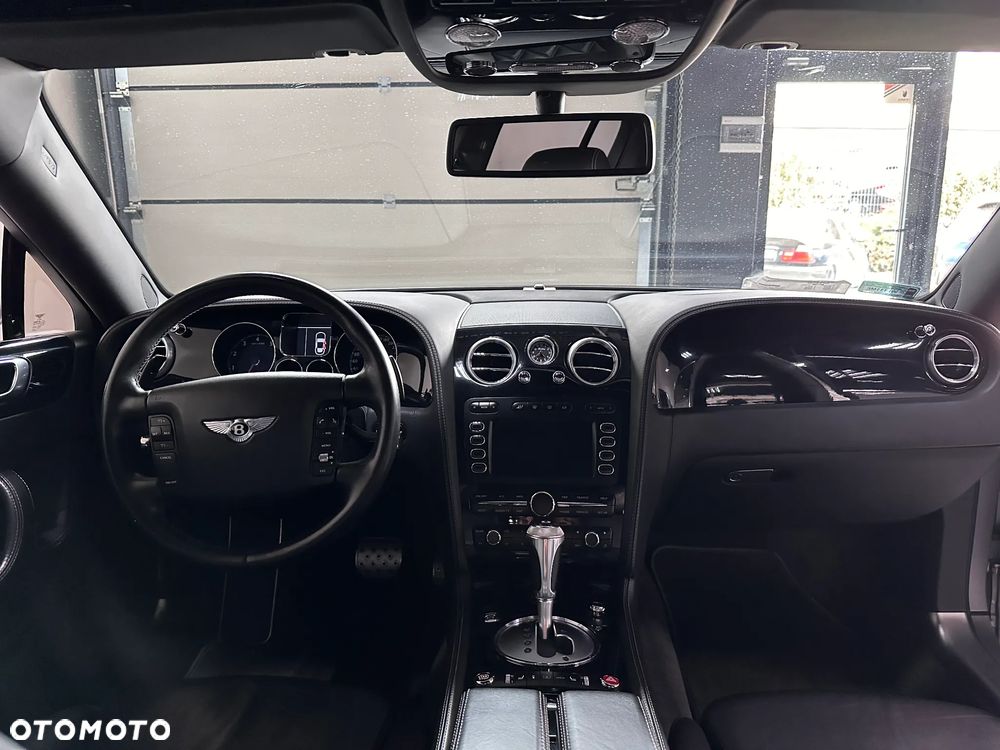 Bentley Flying Spur - 33