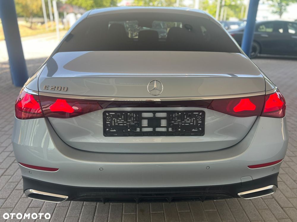 Mercedes-Benz Klasa E 200 mHEV AMG 9G-Tronic - 7