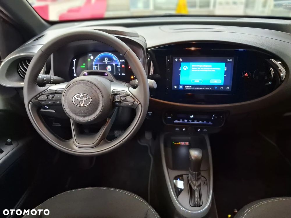 Toyota Aygo X Hybrid 1.5 Style e-CVT - 14