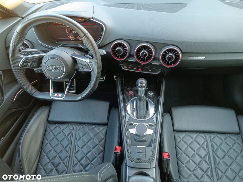 Audi TT S Coupé - 29