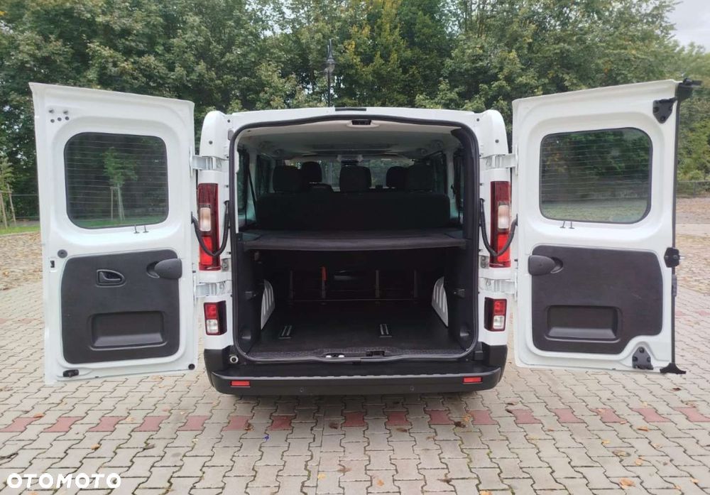 Renault Trafic - 26
