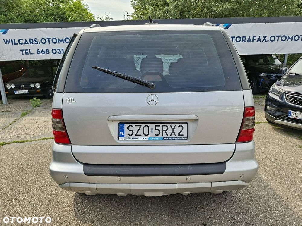 Mercedes-Benz ML 320 - 10
