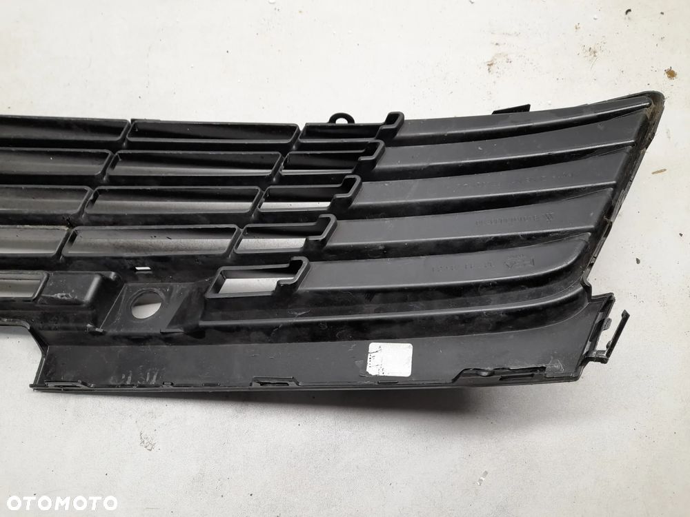 OPEL ASTRA L VI KRATKA ŚRODKOWA ZDERZAKA PRZÓD 9839979680 - 6