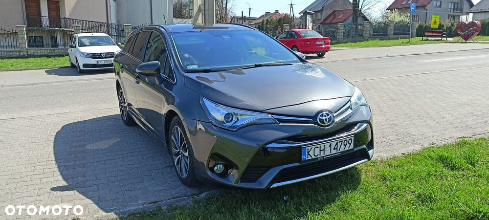 Toyota Avensis 2.0 D-4D Premium - 3