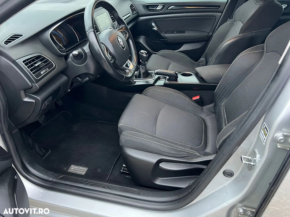 Renault Megane ENERGY TCe 100 EXPERIENCE - 8