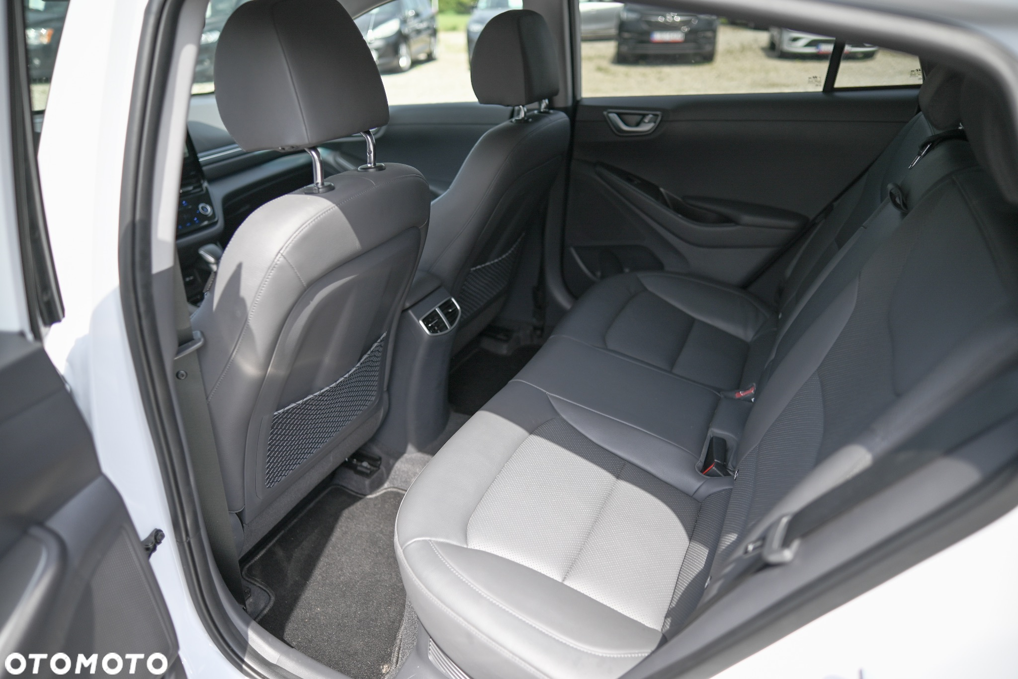 Hyundai IONIQ - 9