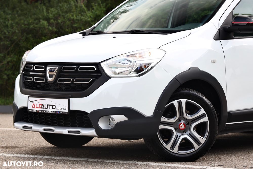 Dacia Lodgy TCe 130 GPF Stepway - 23