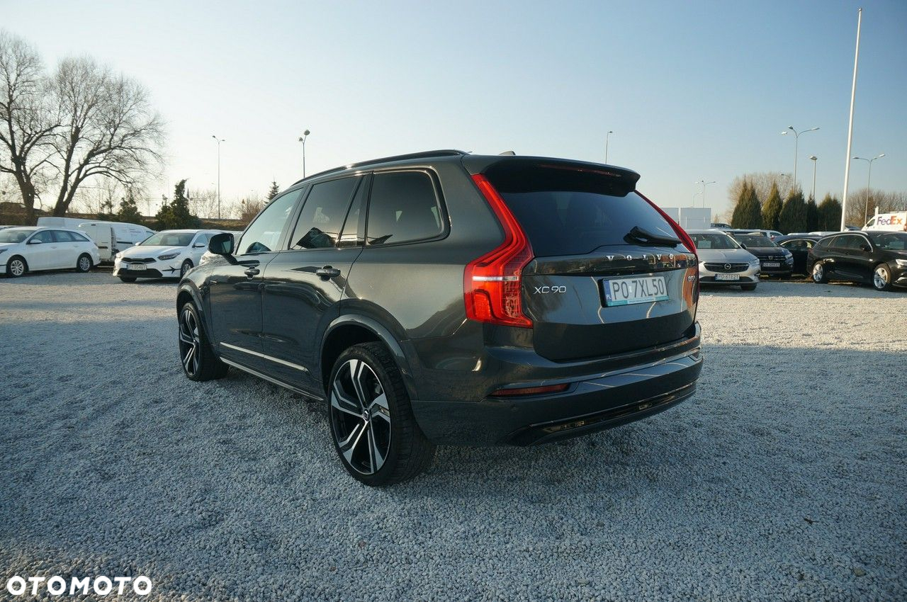 Volvo XC 90 - 9