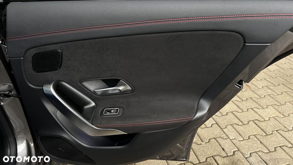 Mercedes-Benz CLA 200 AMG Line 7G-DCT - 28