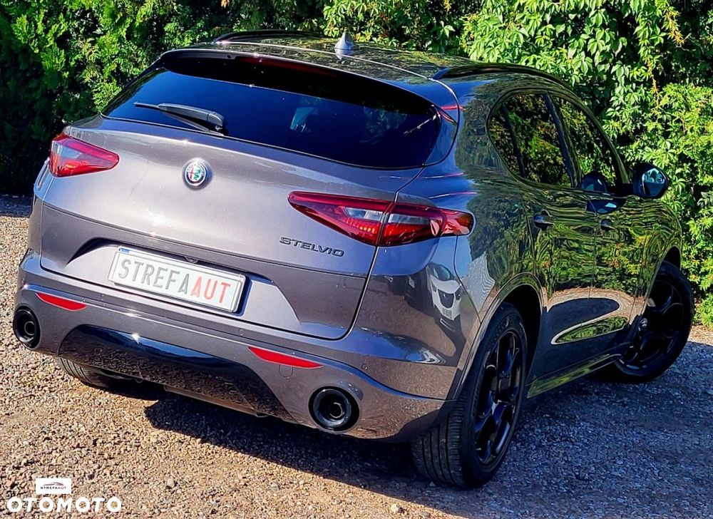 Alfa Romeo Stelvio - 36