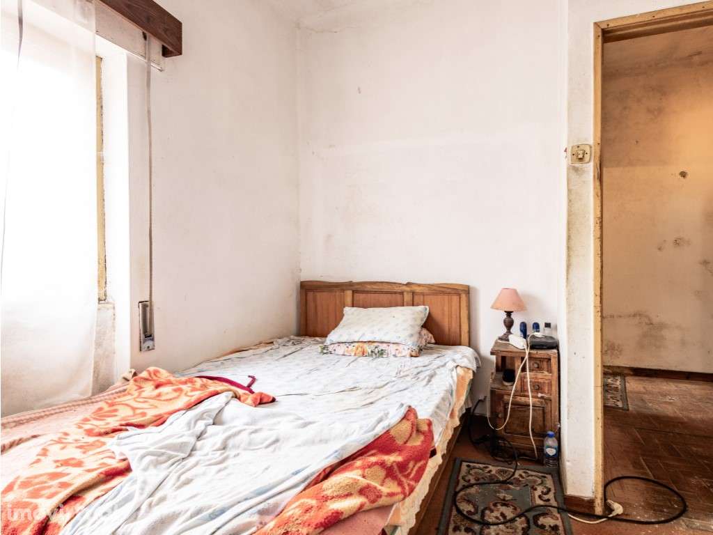 Moradia T3 com espaço exterior, bons acessos e excelente localização. - Grande imagem: 4/22