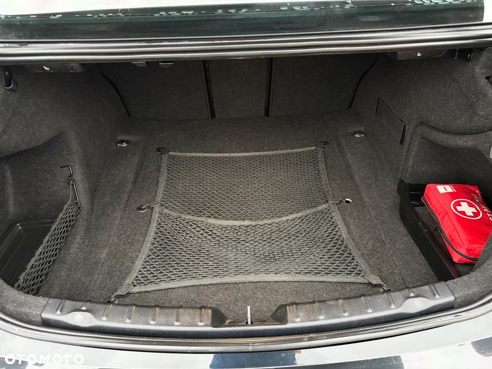 BMW Seria 3 320d Sport-Aut Sport Line - 34