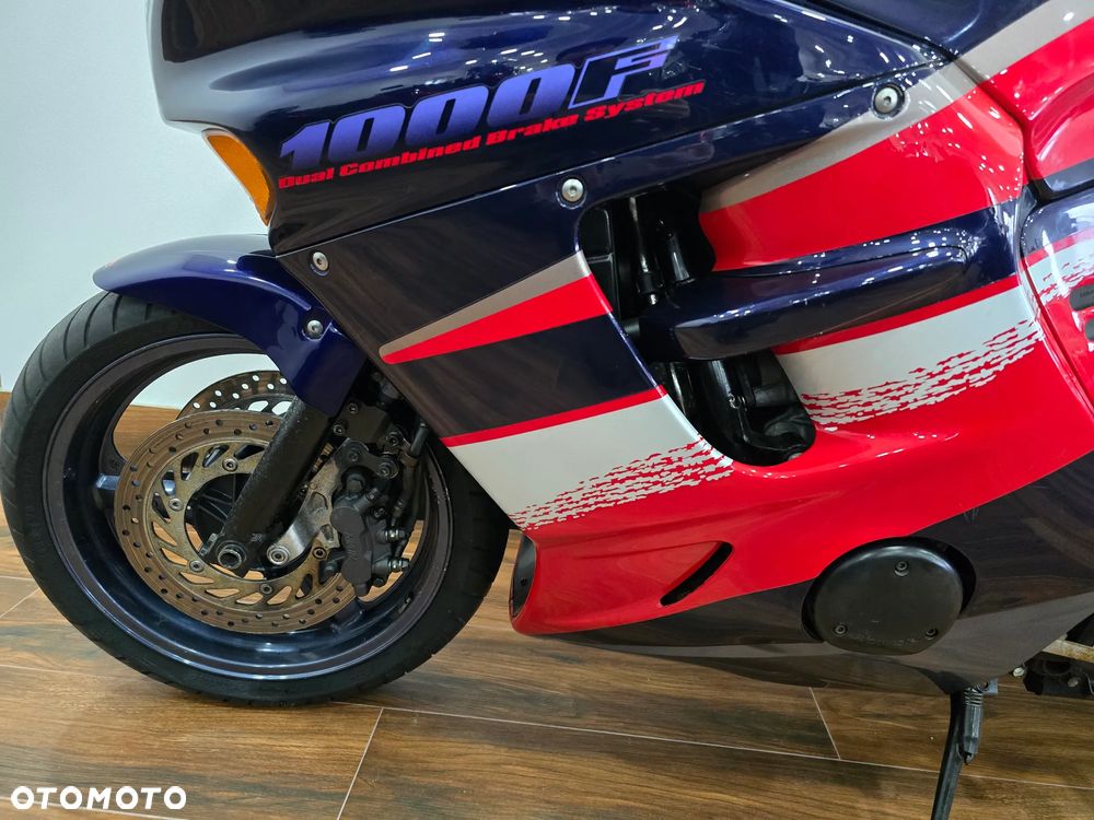 Honda CBR - 24