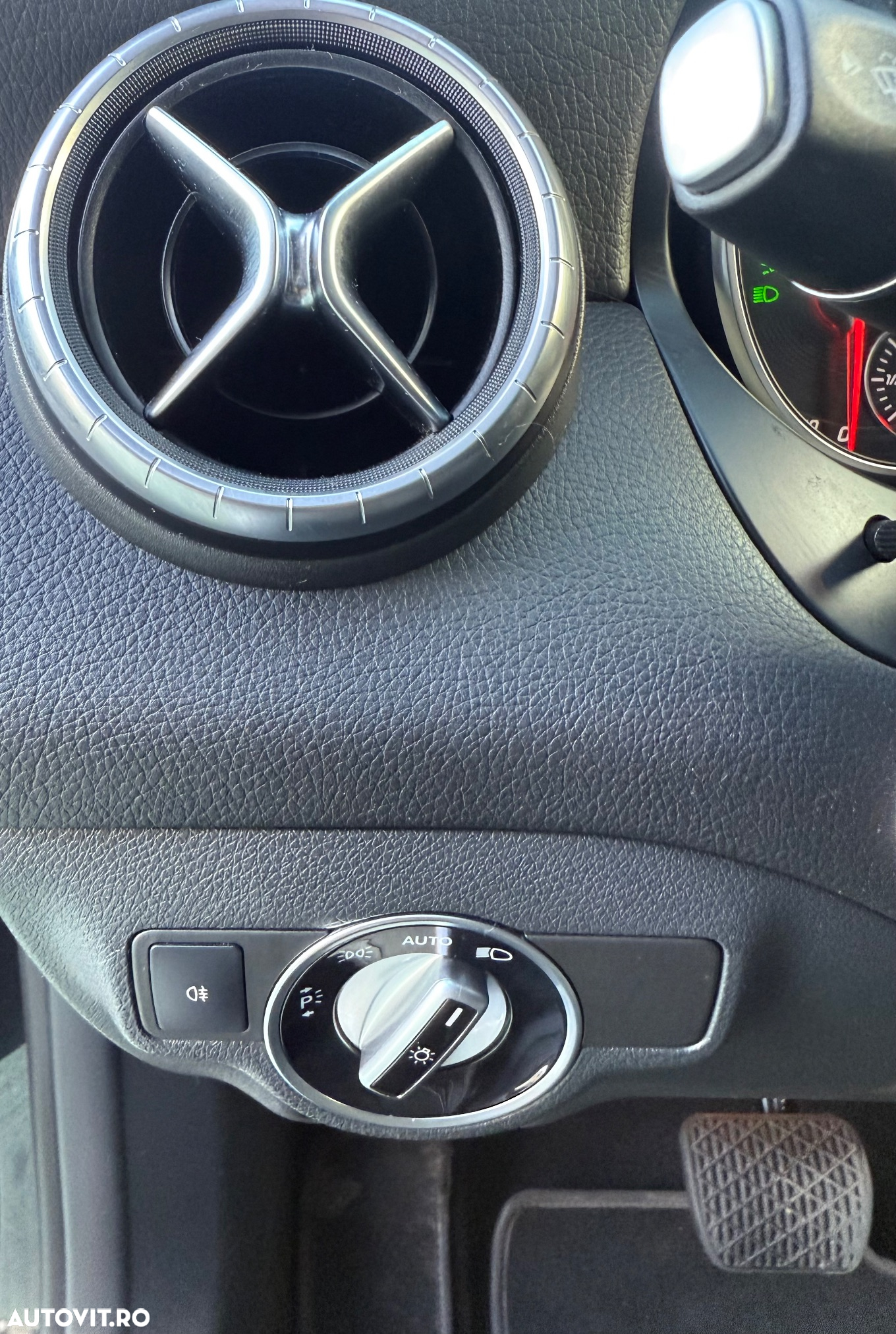 Mercedes-Benz CLA Shooting Brake 200 (CDI) d 7G-DCT AMG Line - 17