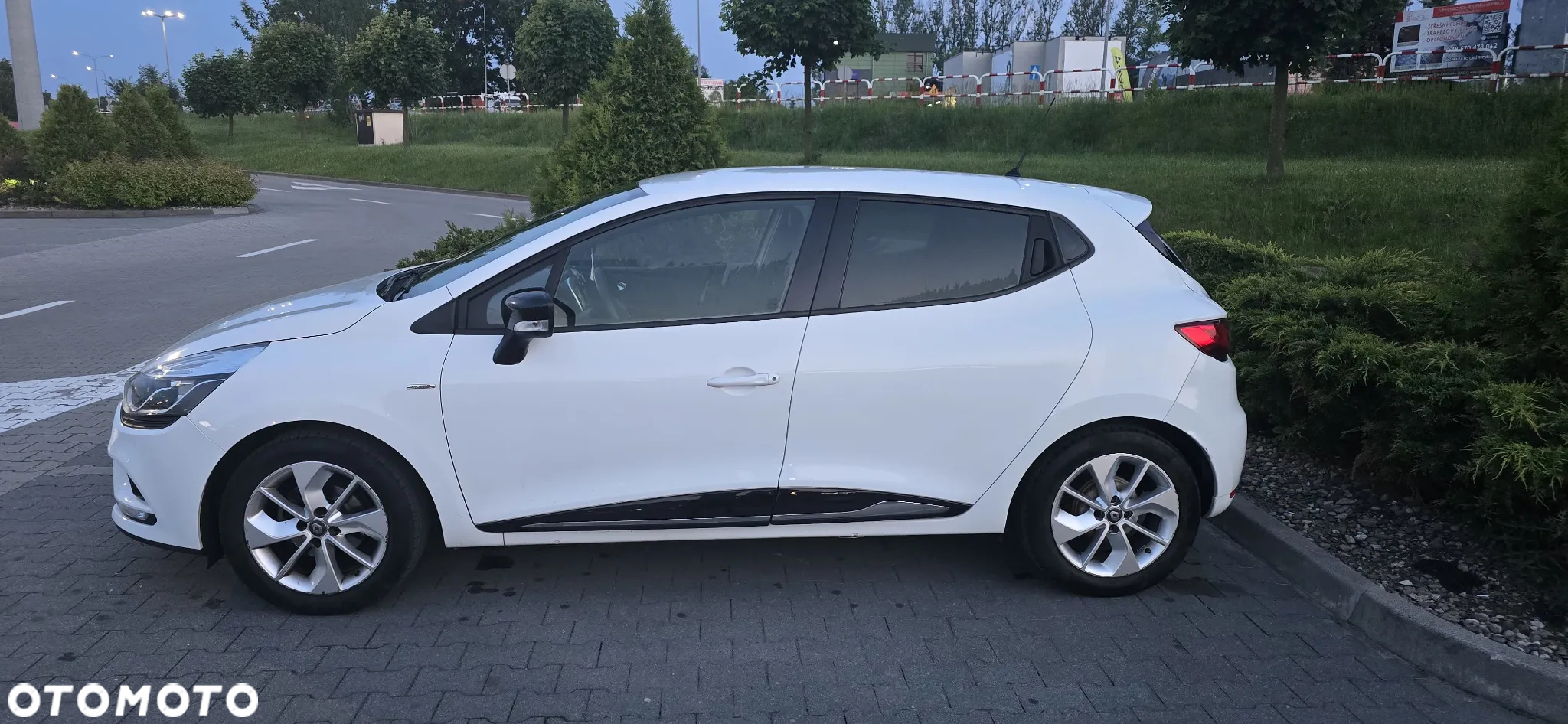 Renault Clio 1.2 16V Limited - 5