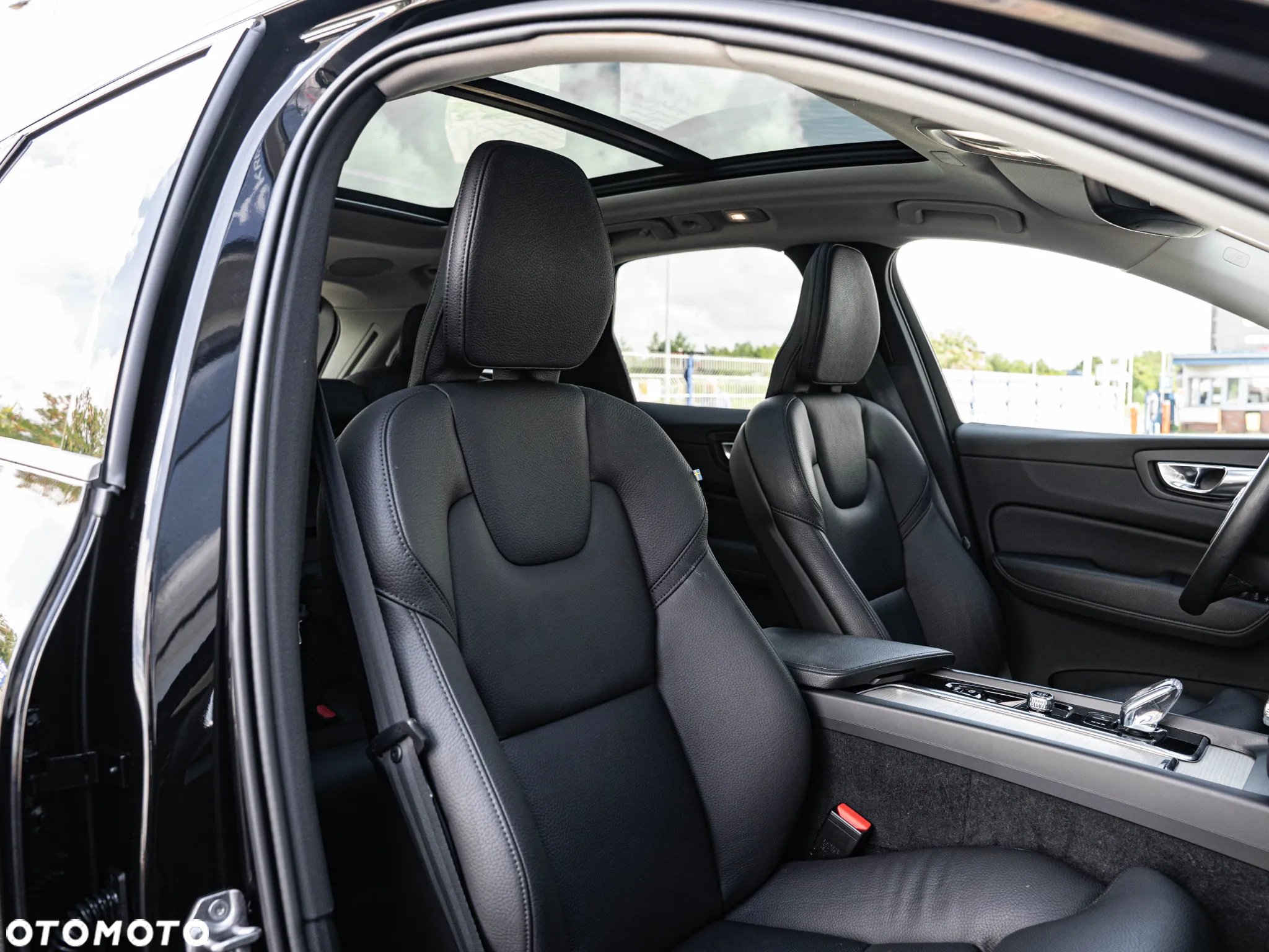 Volvo XC 60 T6 AWD Plug-In Hybrid Inscription - 27